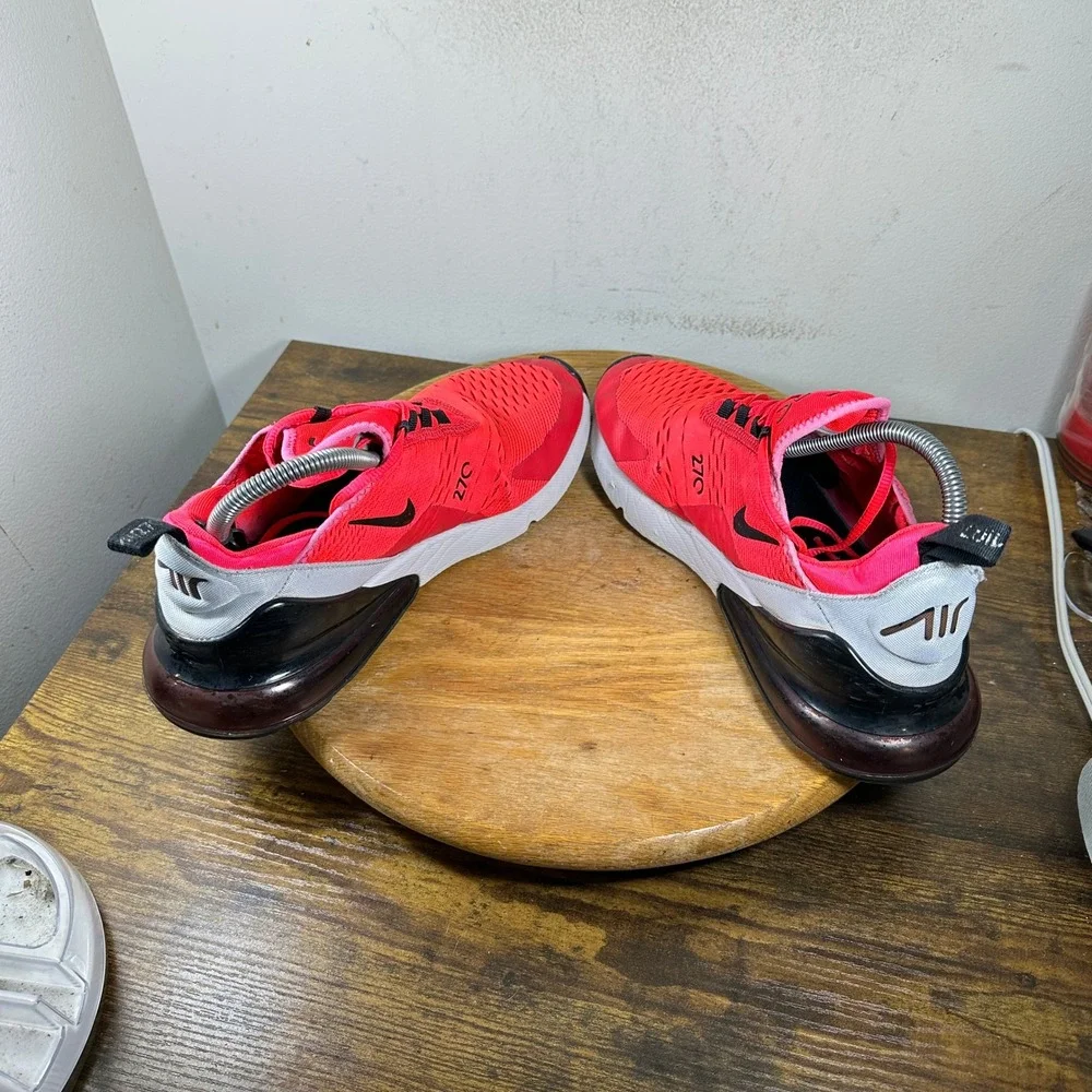 Nike Air Max 270 Mens Red Black White Sneakers AH8050-601 Size 8.5